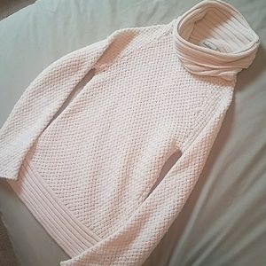 Neiman Marcus 100% cashmere sweater